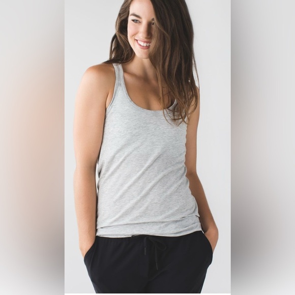 Lululemon Modern Racerback in Heather Light Grey - Size 6 - Picture 1 of 8